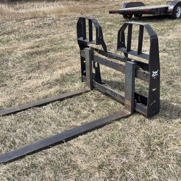 Bobcat Pallet Forks