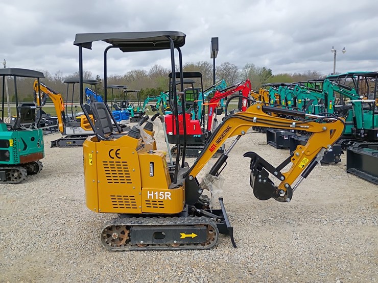 #23947-•-2025-agt-h15r-mini-excavator-image-5