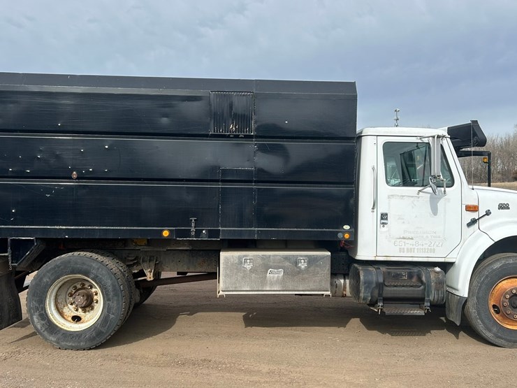 1996-international-4700-image-5