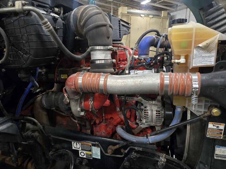 2017-kenworth-t680-image-52