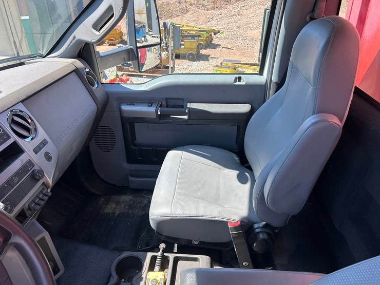 2023-ford-f750-image-49