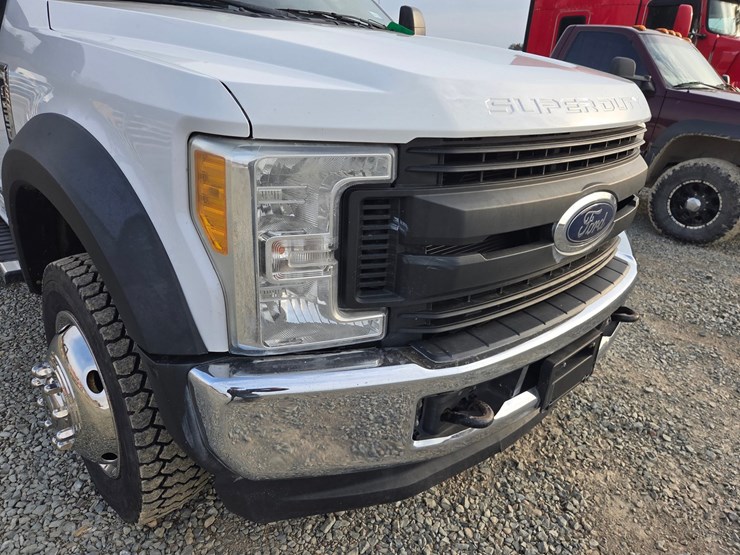 2018-ford-f550-xl-image-9