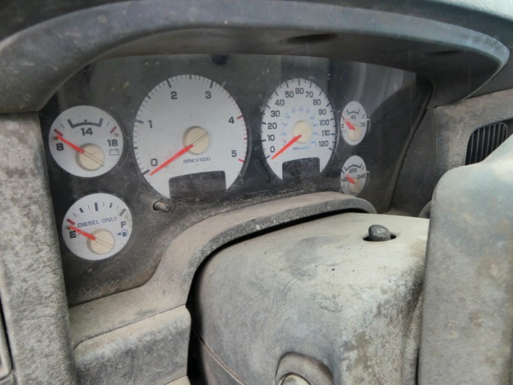 2005-dodge-ram-2500-image-14