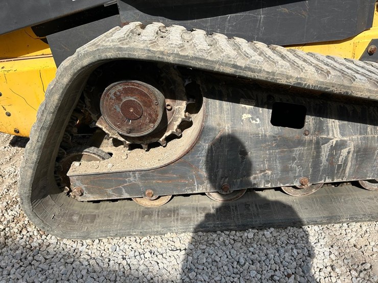 new-holland-lt190b-image-13