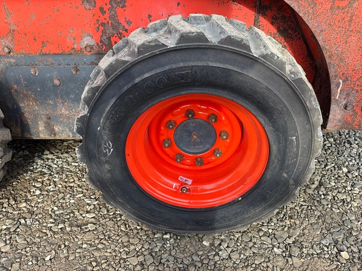 kubota-ssv65-image-40