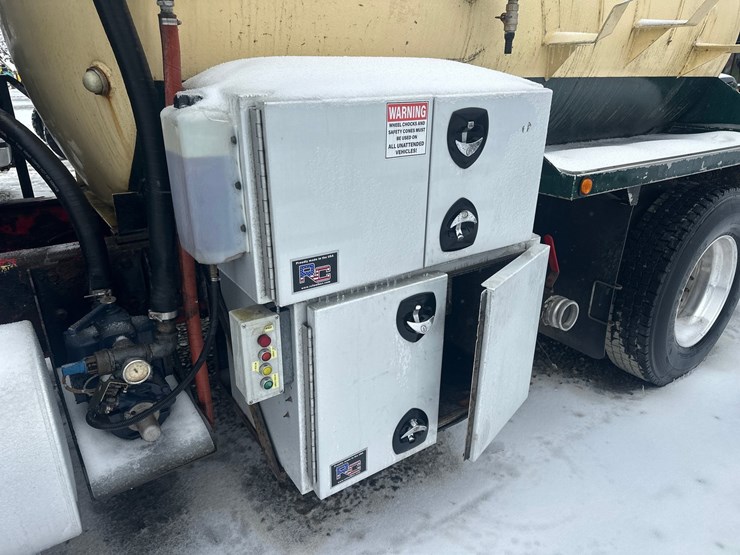 2008-kenworth-t370-image-16