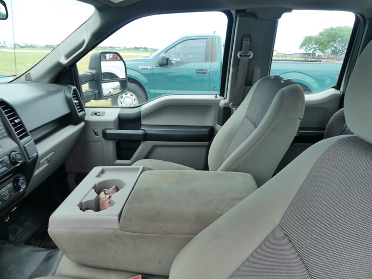 2015-ford-f150-xl-image-10