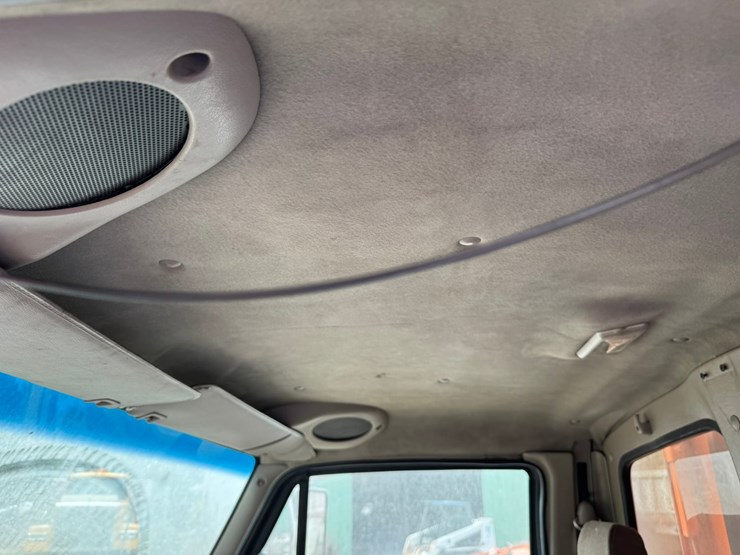 #2168-•-2001-sterling-4x2-snow-plow-truck-image-61