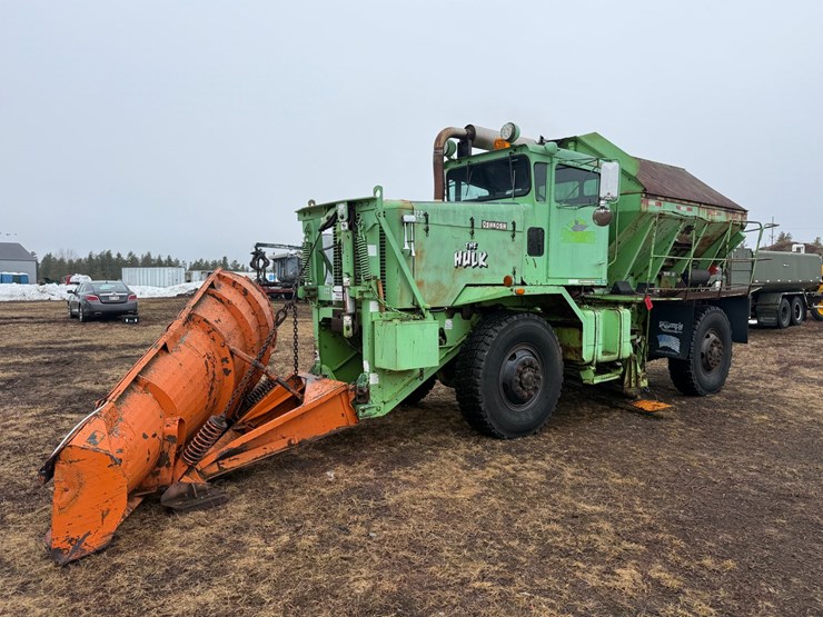 1986-oshkosh-wt2206-image-1