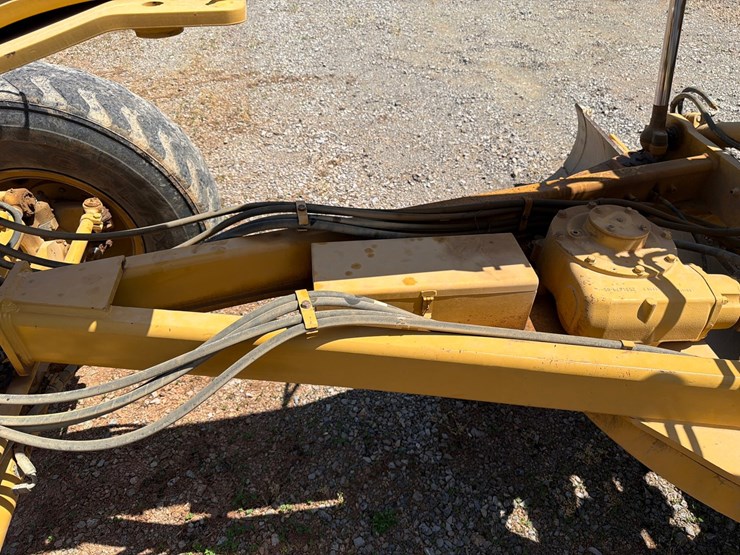 2018-caterpillar-12m3-image-15