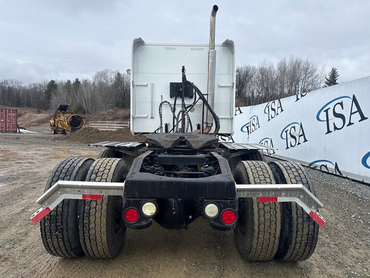 2013-peterbilt-365-image-4