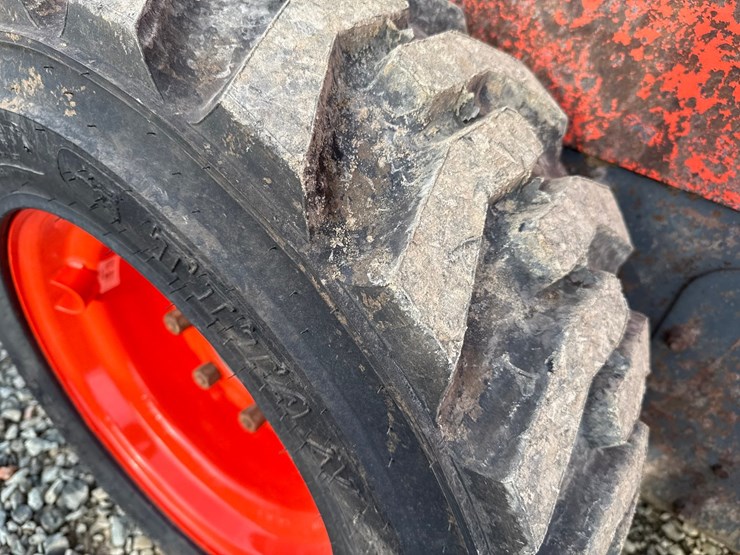 kubota-ssv65-image-39