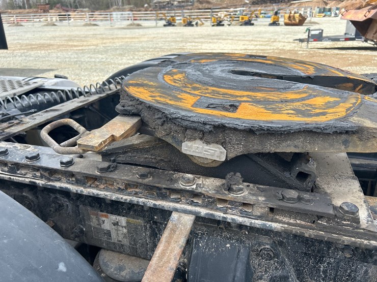 2017-kenworth-t680-image-31