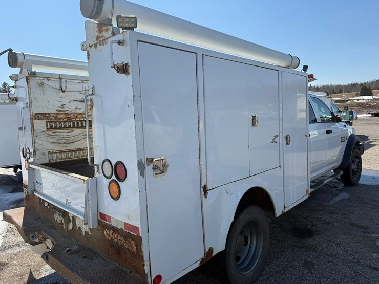 #2049-•-2015-ram-5500-heavy-duty-service-truck-image-19