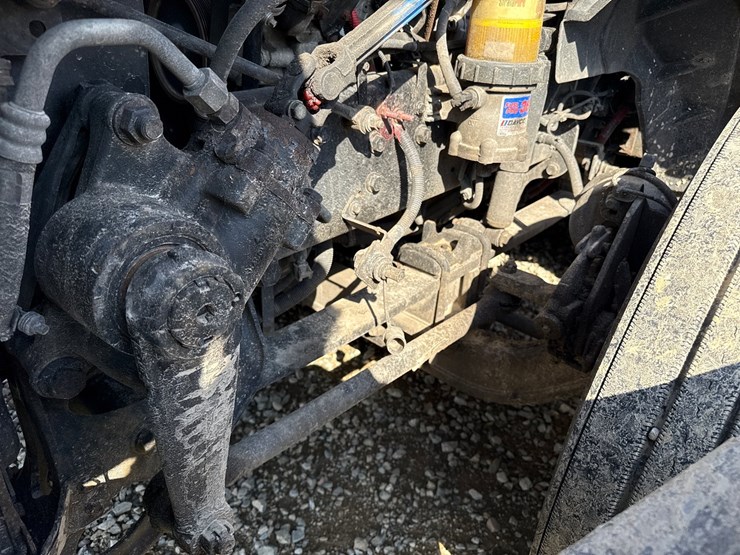 #2199-•-2020-international-a26-sleeper-cab-truck-tractor-image-45