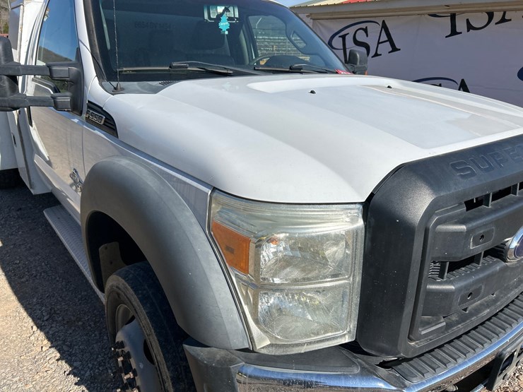 2012-ford-f550-image-9