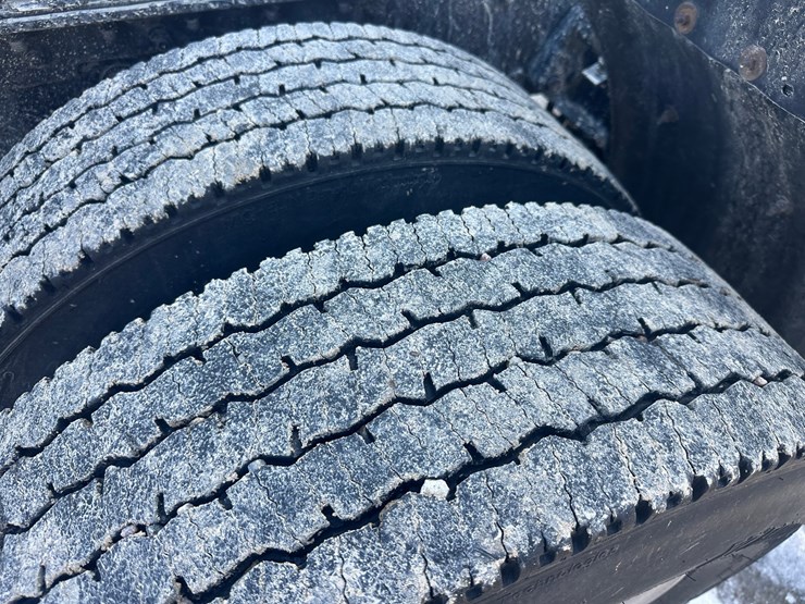 2017-kenworth-t680-image-73