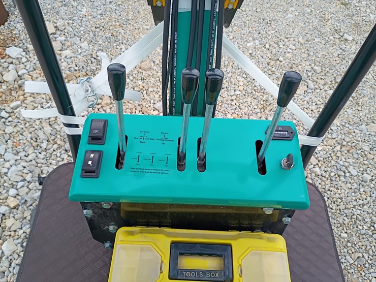 #24164-•-2025-agt-mh12rx-mini-excavator-image-13