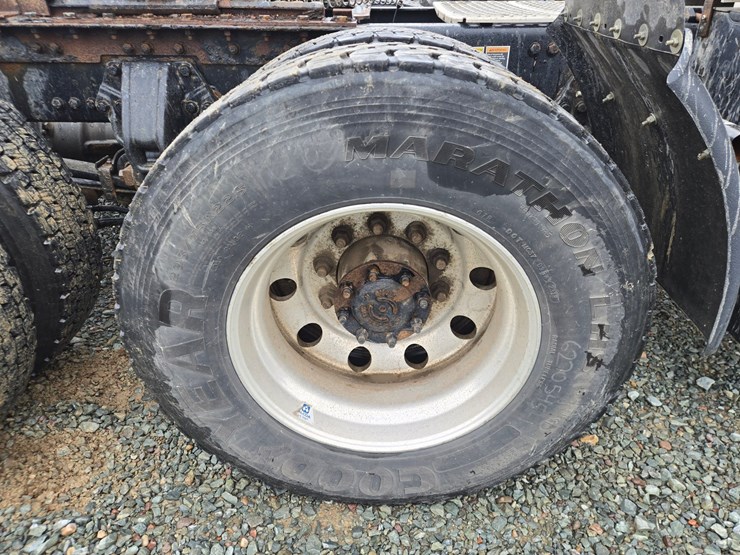 2017-kenworth-t680-image-93