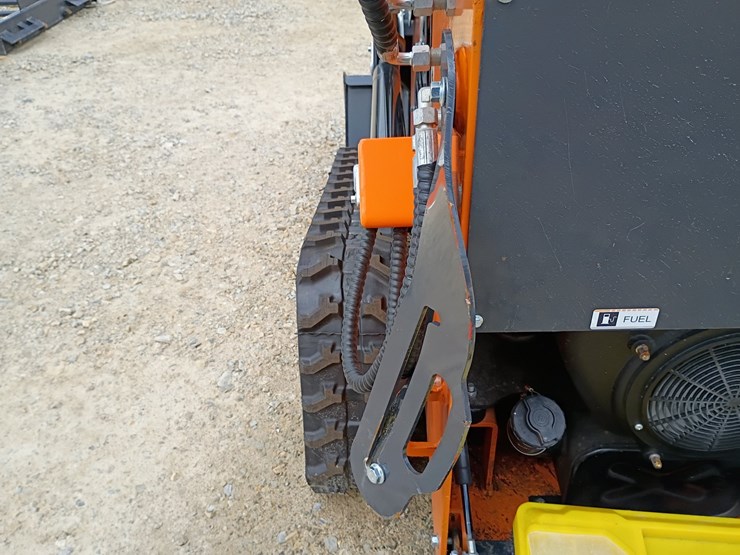 #23944-•-2025-arteer-qb-480-mini-skid-steer-image-25