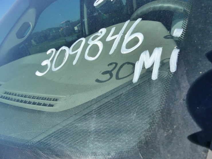 2010-dodge-ram-3500-image-18