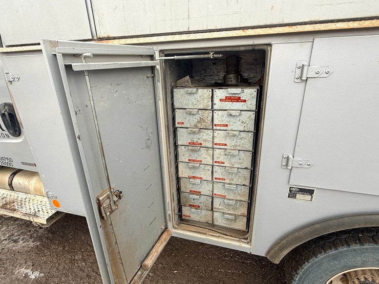 2004-caterpillar-c7-image-34