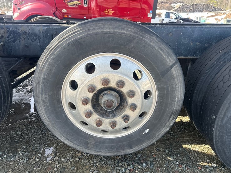 2012-international-7600-image-88