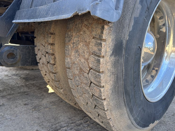 2020-kenworth-t880-image-82