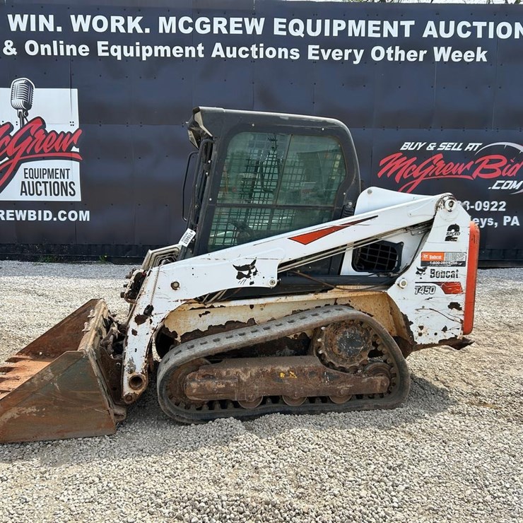 2017 BOBCAT T450