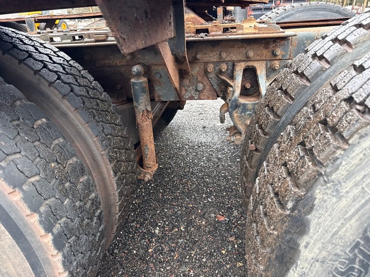 1996-mack-ch613-image-61