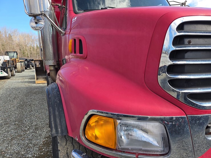 2005-massey-ferguson-8-image-11