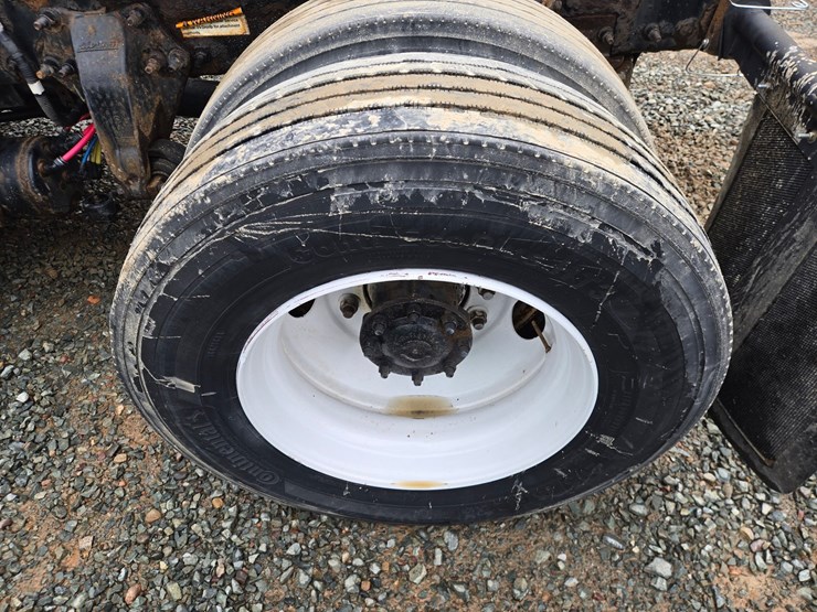 2016-freightliner-cascadia-125-image-74