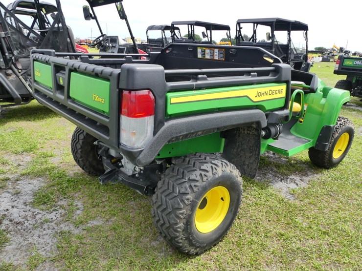 2024-john-deere-tx-4x2-image-4