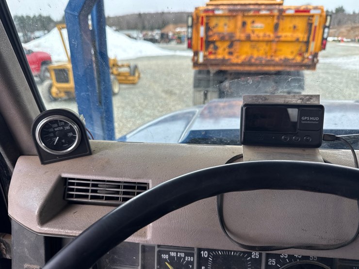 1999-international-4900-image-39