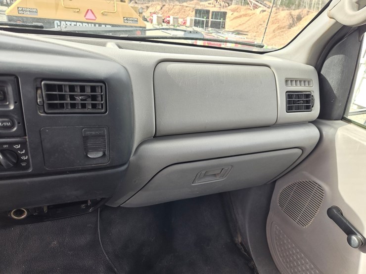 2000-ford-f650-image-59