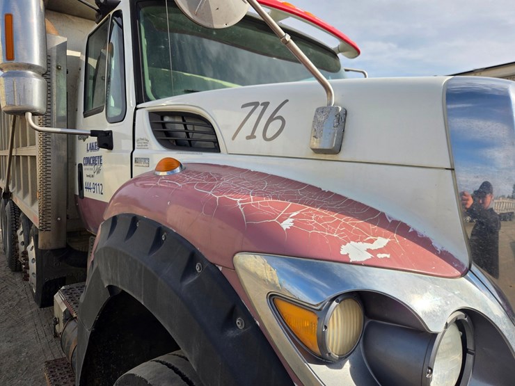 2012-international-7600-image-11