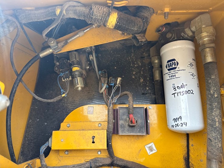 2002-deere-700h-lgp-image-26