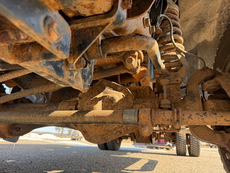 2014-ford-f550-xl-image-41