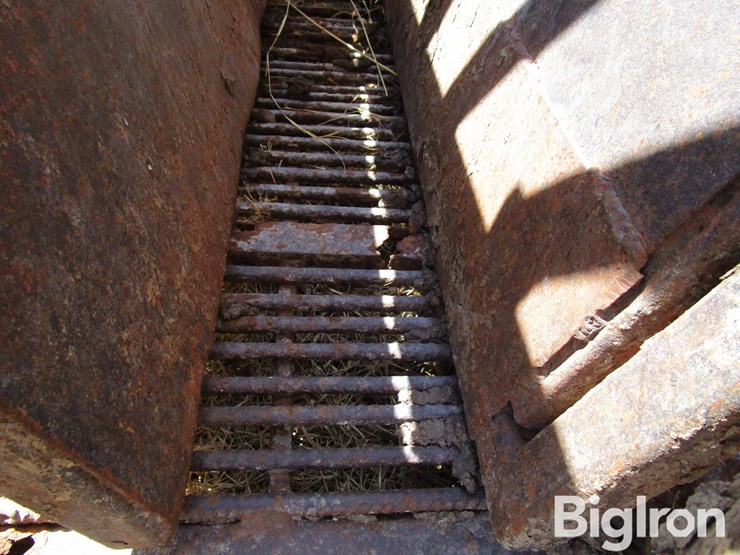 hydraulic-squeeze-chute-image-18