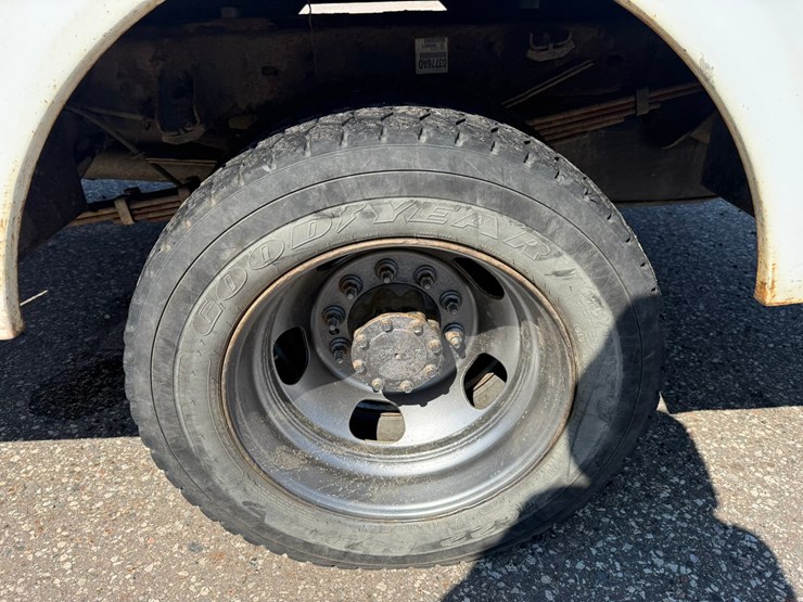 #1064-•-2015-ram-5500-heavy-duty-service-truck-image-40