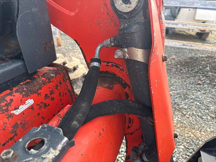 kubota-ssv65-image-13