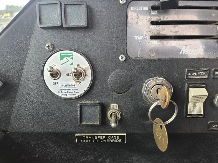 massey-ferguson-8-image-129