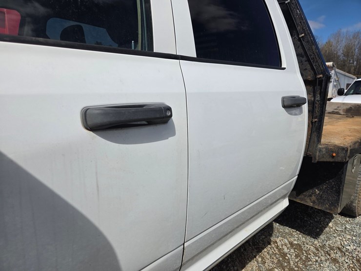 2019-dodge-3500hd-image-18