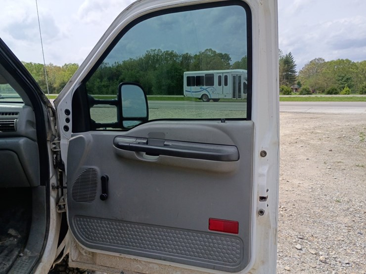 2007-ford-f350-image-36