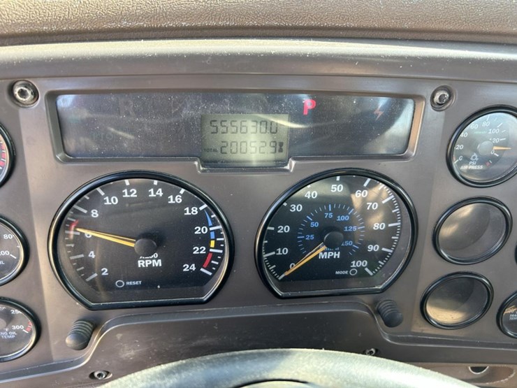 2003-massey-ferguson-8-image-66