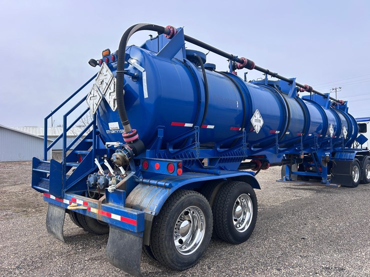 #1003-•-2017-worley-welding-works-tanker-trailer-image-5