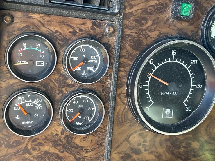 1994-massey-ferguson-8-image-72