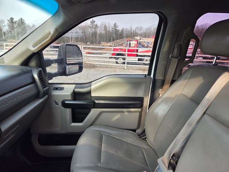 2018-ford-f550-xl-image-64