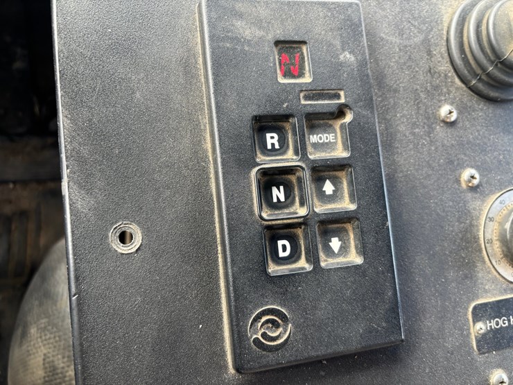 2005-gmc-t7500-image-22