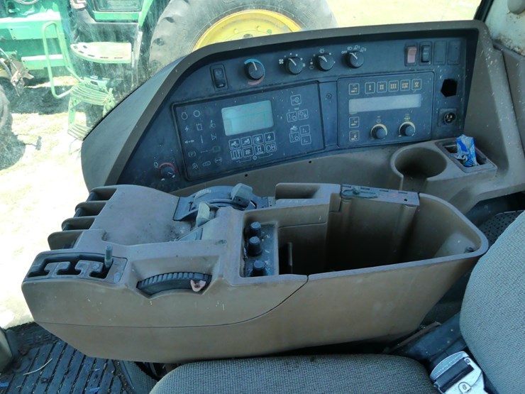 john-deere-8300-image-12